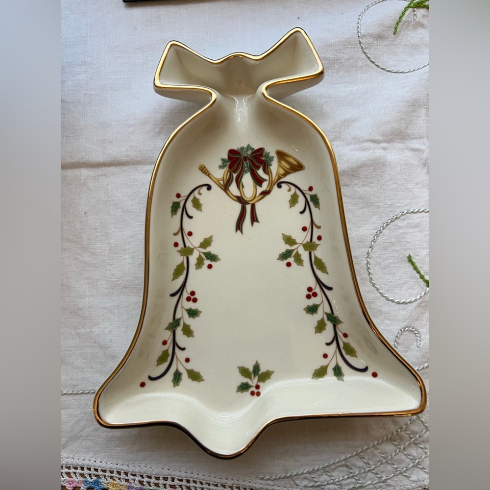 Mikasa Fine Porcelain Holiday Charm Christmas Bell Candy Serving Dish